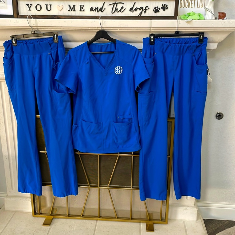 Cherokee I-flex scrubs sz Med/Large